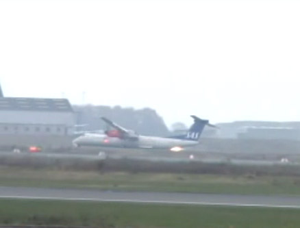 SAS Dash 8 - Q400 Gear Collapse at Copenhagen