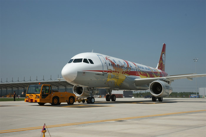 Sichuan Airlines - First China-Built Airbus A320